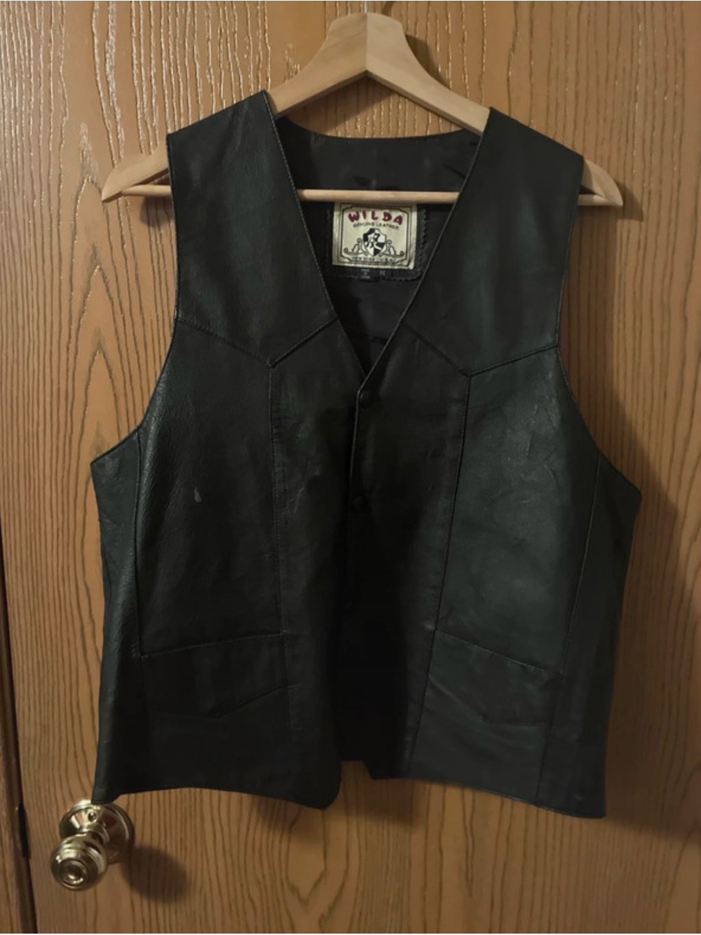 Wilda Black Leather Men's Vest with Front Pockets